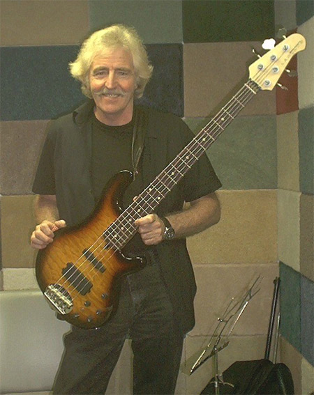 Leo's pride & joy: his new Bass Guitar